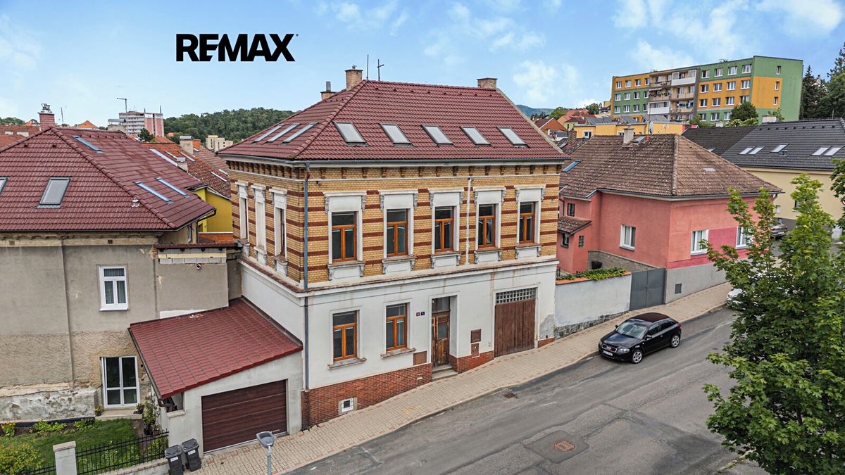 Prodej rodinného domu 220 m², pozemek 208 m²