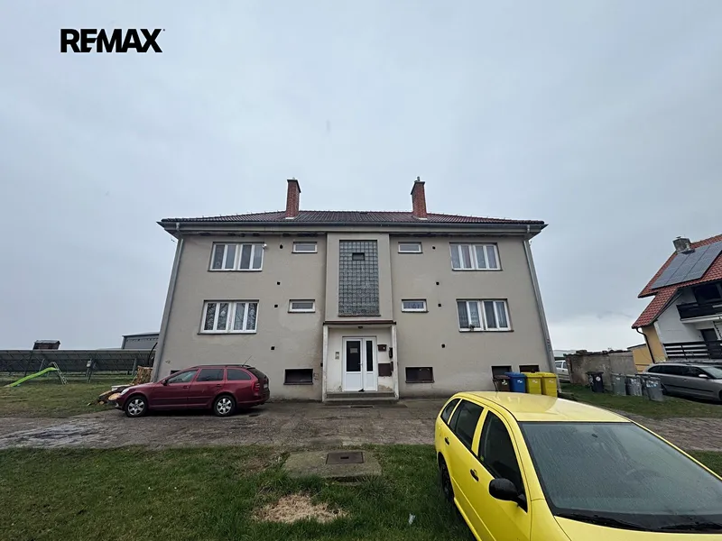 Prodej nájemního (činžovního) domu 240 m², Milčice
