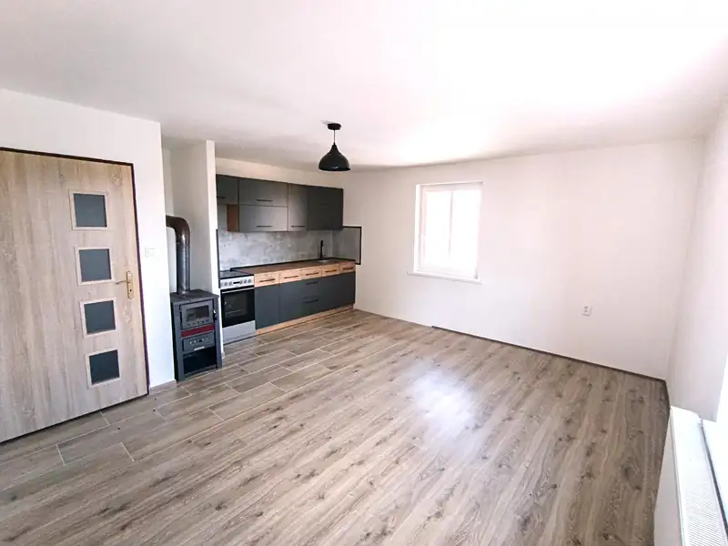Prodej bytu 3+kk 73 m², Planá – náhled fotky 2