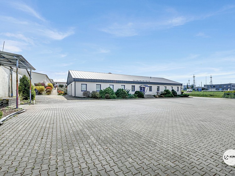 Pronájem komerčního prostoru, 950 m² (2 z 14)