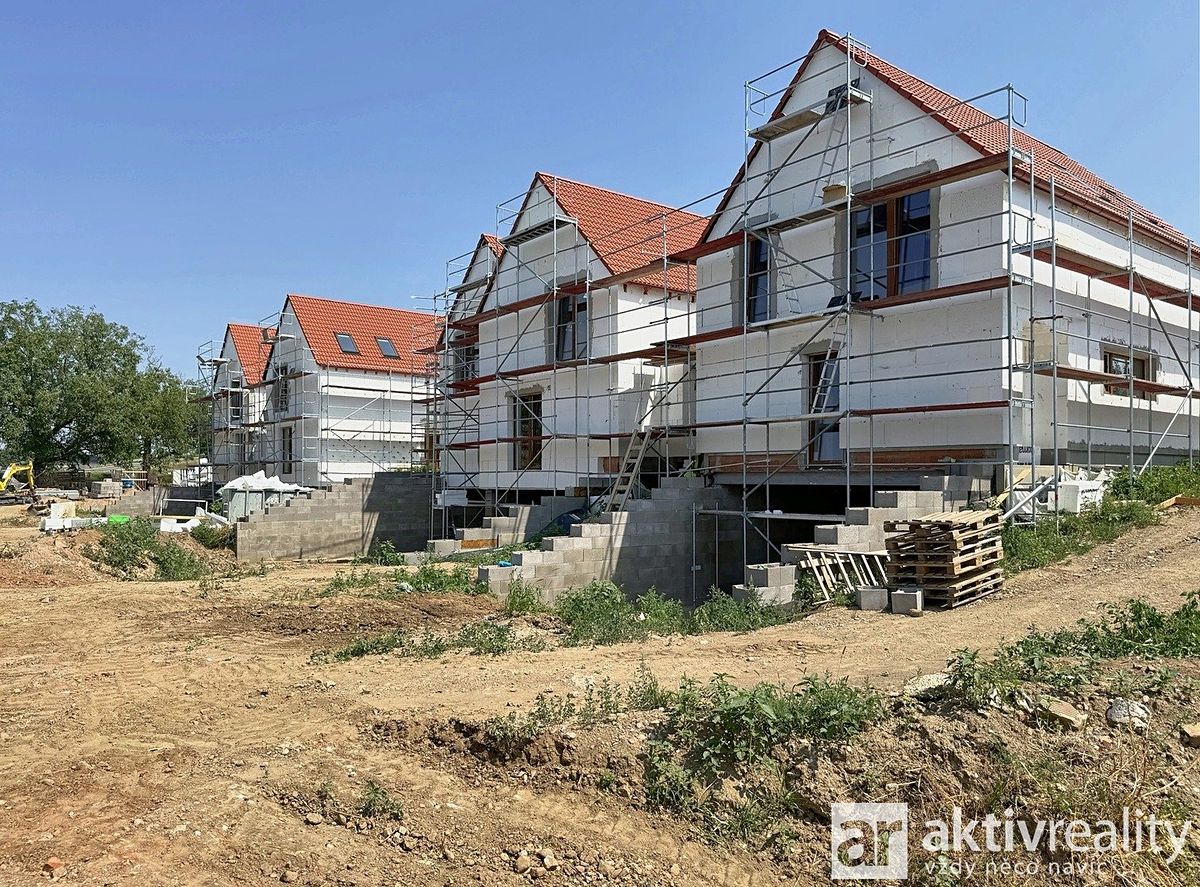 Prodej rodinného domu 192 m², pozemek 205 m² – fotografie 5