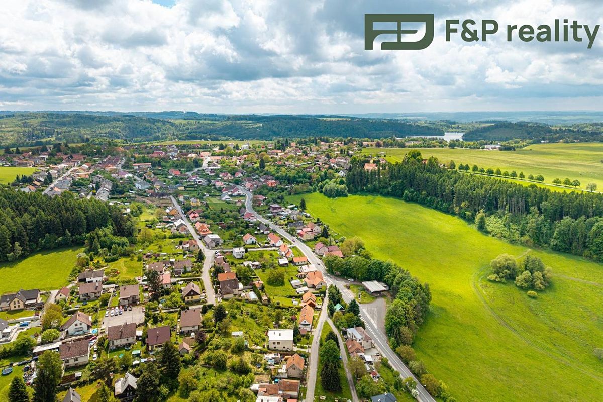 Prodej rodinného domu 110 m², pozemek 995 m² – fotografie 2