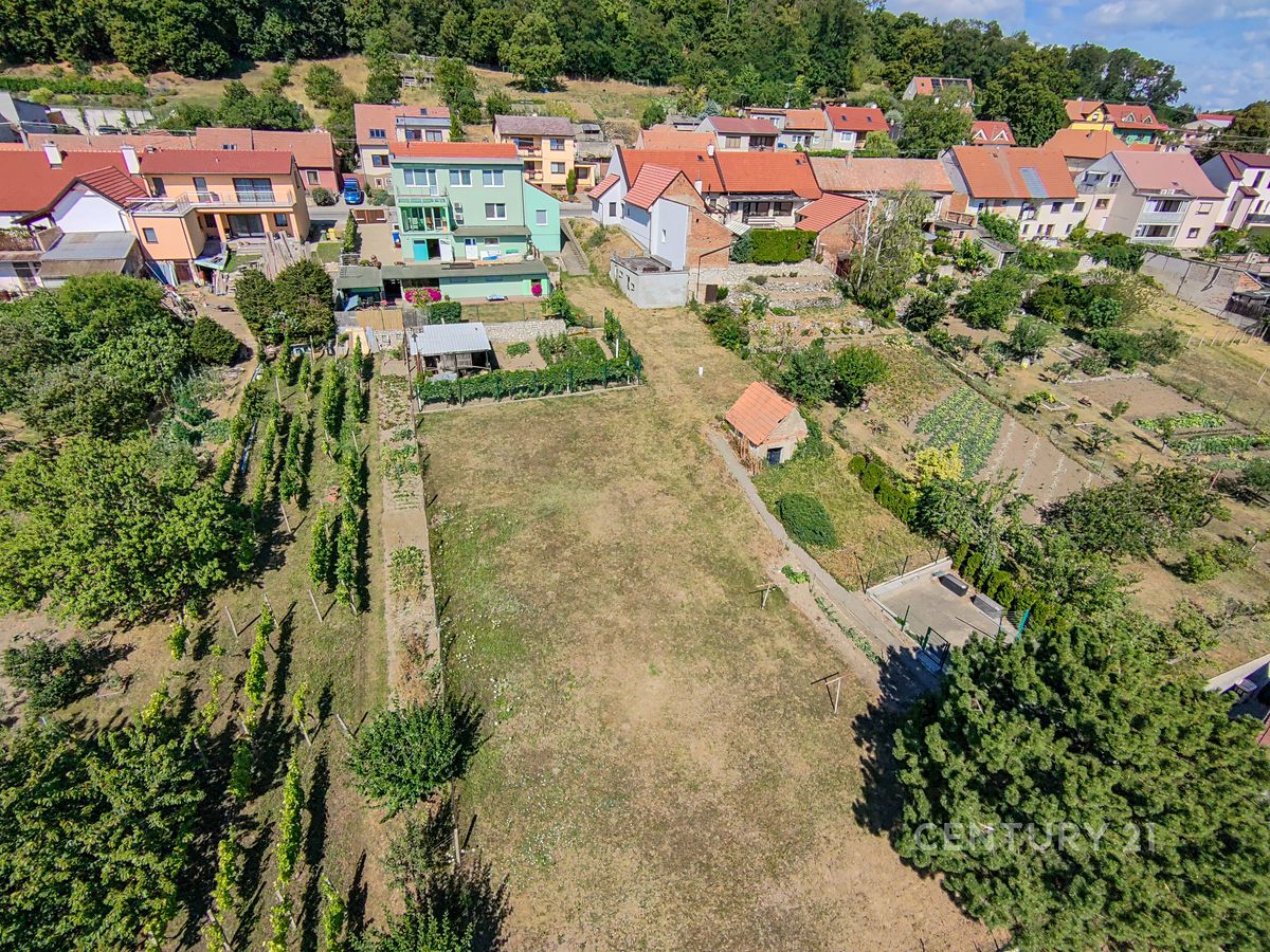Prodej stavebního pozemku 576 m² – fotografie 2