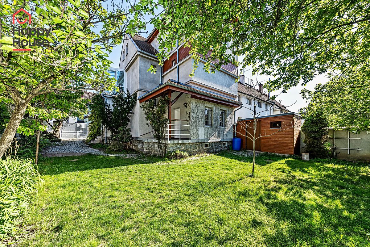 Pronájem rodinného domu 214 m², pozemek 292 m²