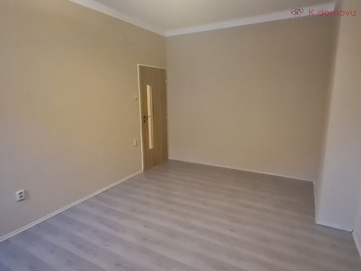 Pronájem bytu 1+1 37 m² – fotografie 3
