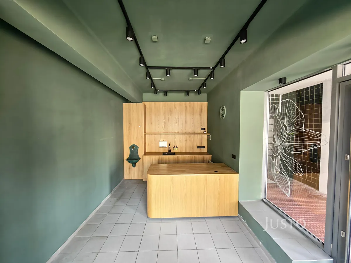Pronájem obchodního prostoru 37 m²