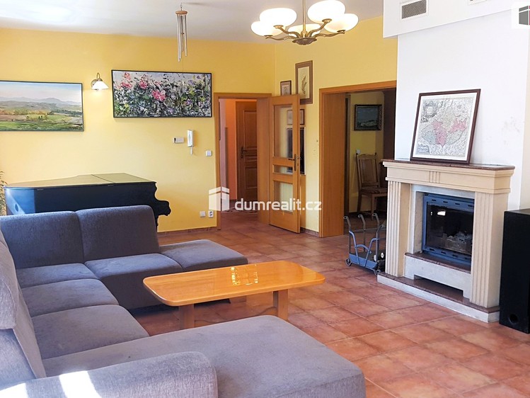 Prodej domu, 303 m² (2 z 60)