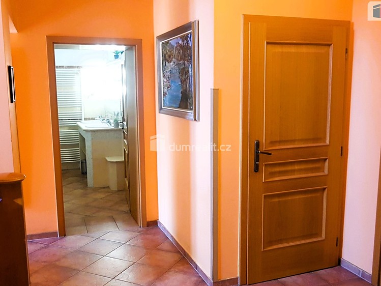 Prodej domu, 303 m² (33 z 60)
