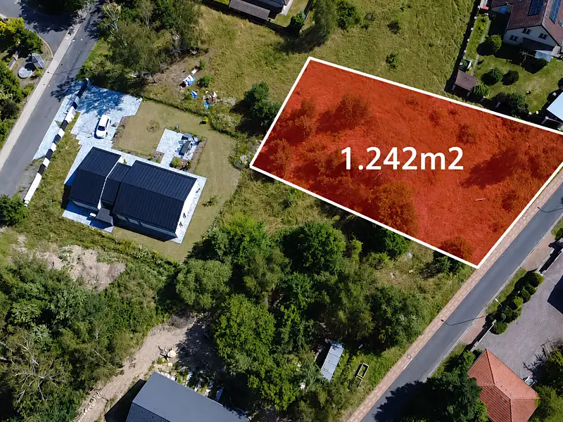 Prodej stavebního pozemku 1242 m², Karlovy Vary – náhled fotky 1