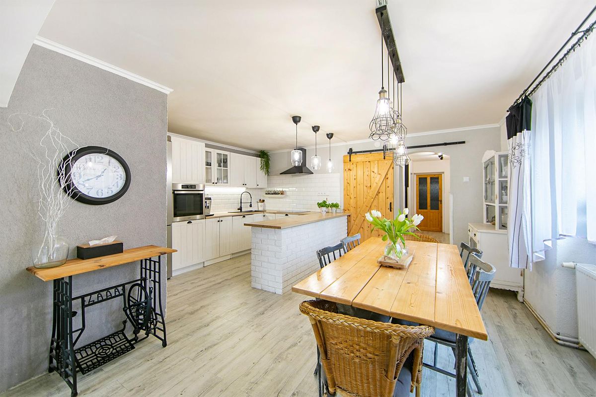 Prodej rodinného domu 208 m², pozemek 2171 m² – fotografie 4