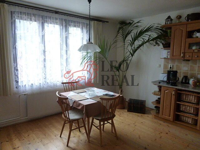 Prodej rodinného domu 180 m², pozemek 2400 m² – fotografie 2