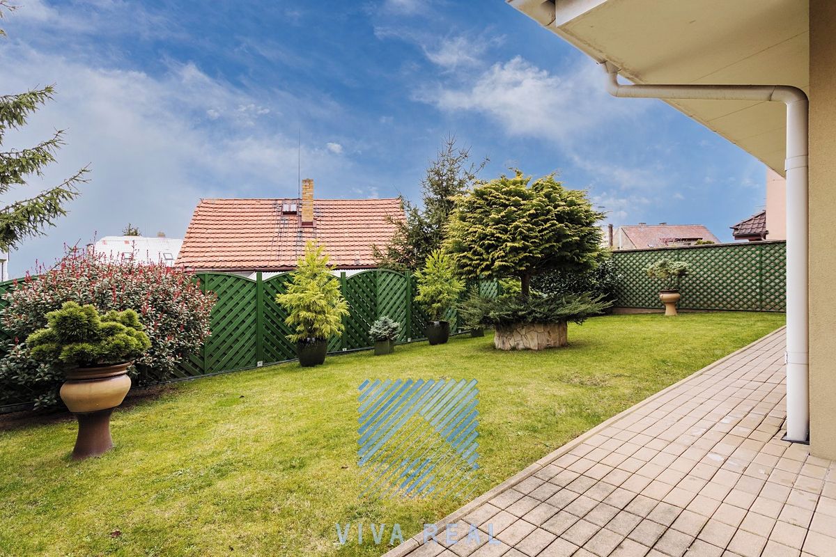 Prodej rodinného domu 136 m², pozemek 304 m² – fotografie 2