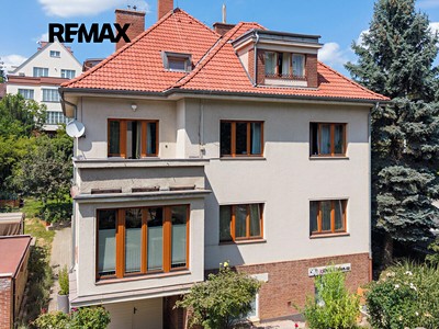 Prodej  vily 400 m², pozemek 1 009 m²
