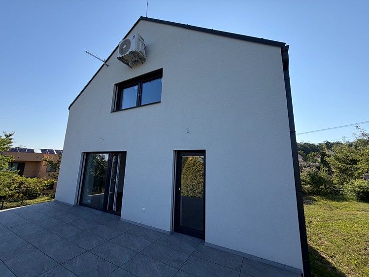 Prodej domu, 140 m² (42 z 73)