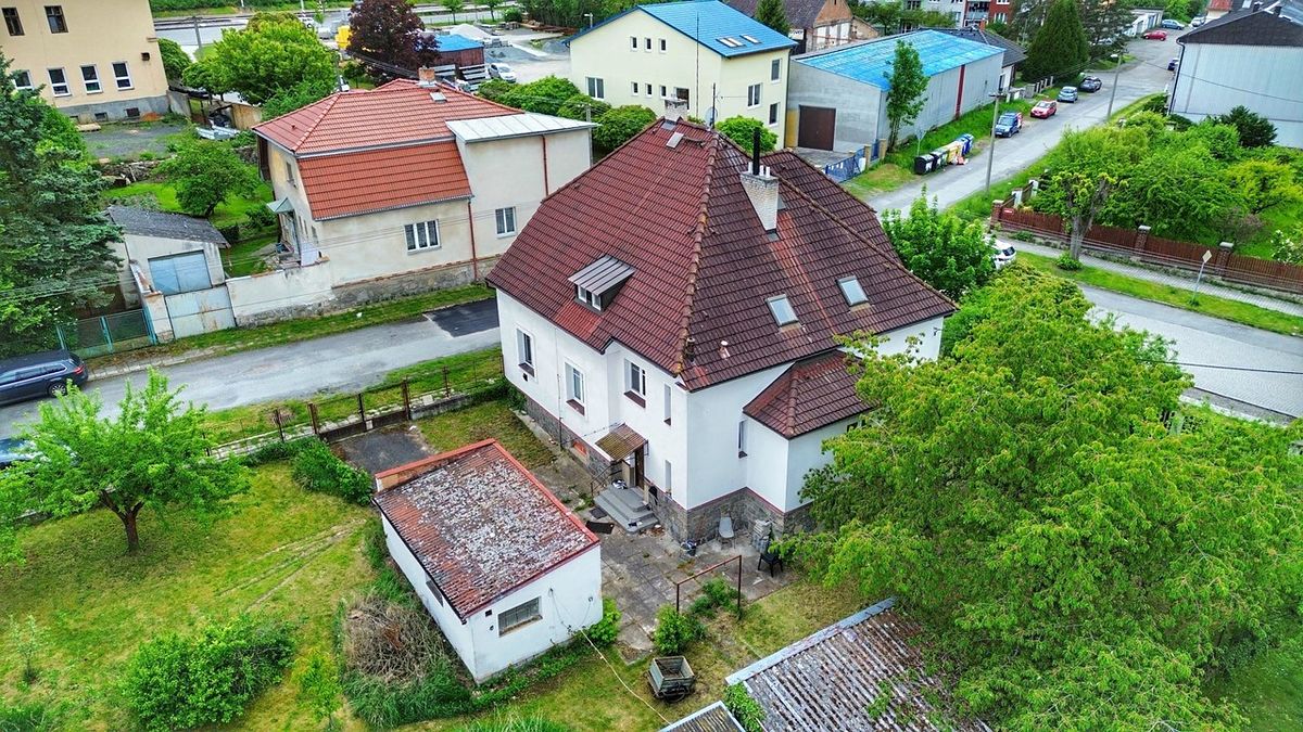 Prodej rodinného domu 210 m², pozemek 953 m² – fotografie 5