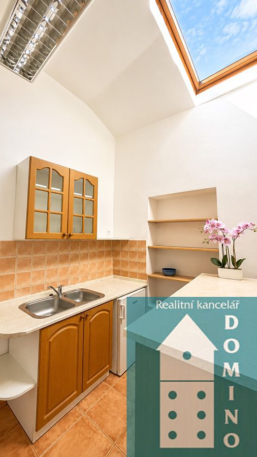 Pronájem bytu 1+kk 27 m² – fotografie 4