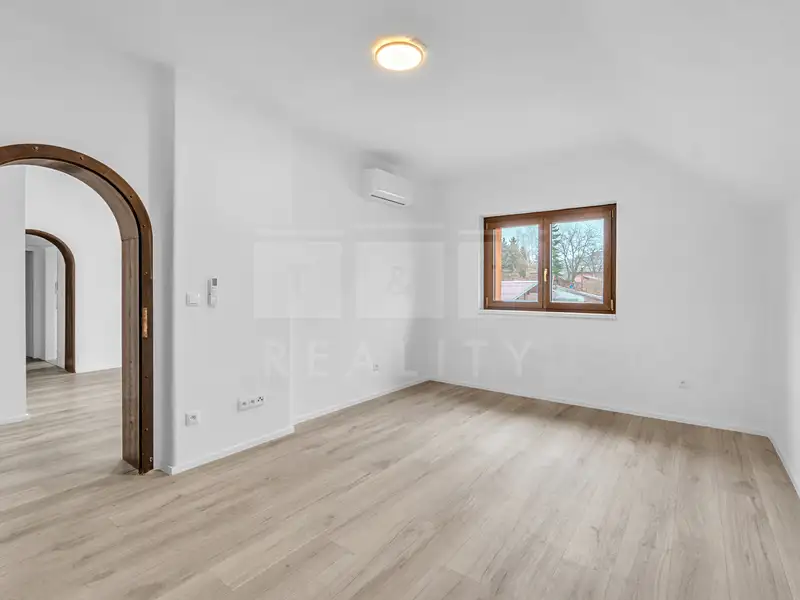 Pronájem bytu 2+1 55 m², Vamberk – náhled fotky 2