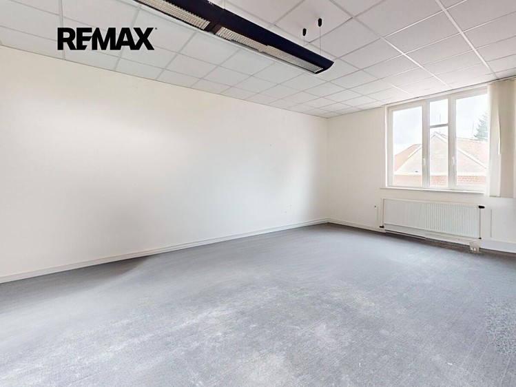Комерційне приміщення в оренду, 186 м² (16 з 26)