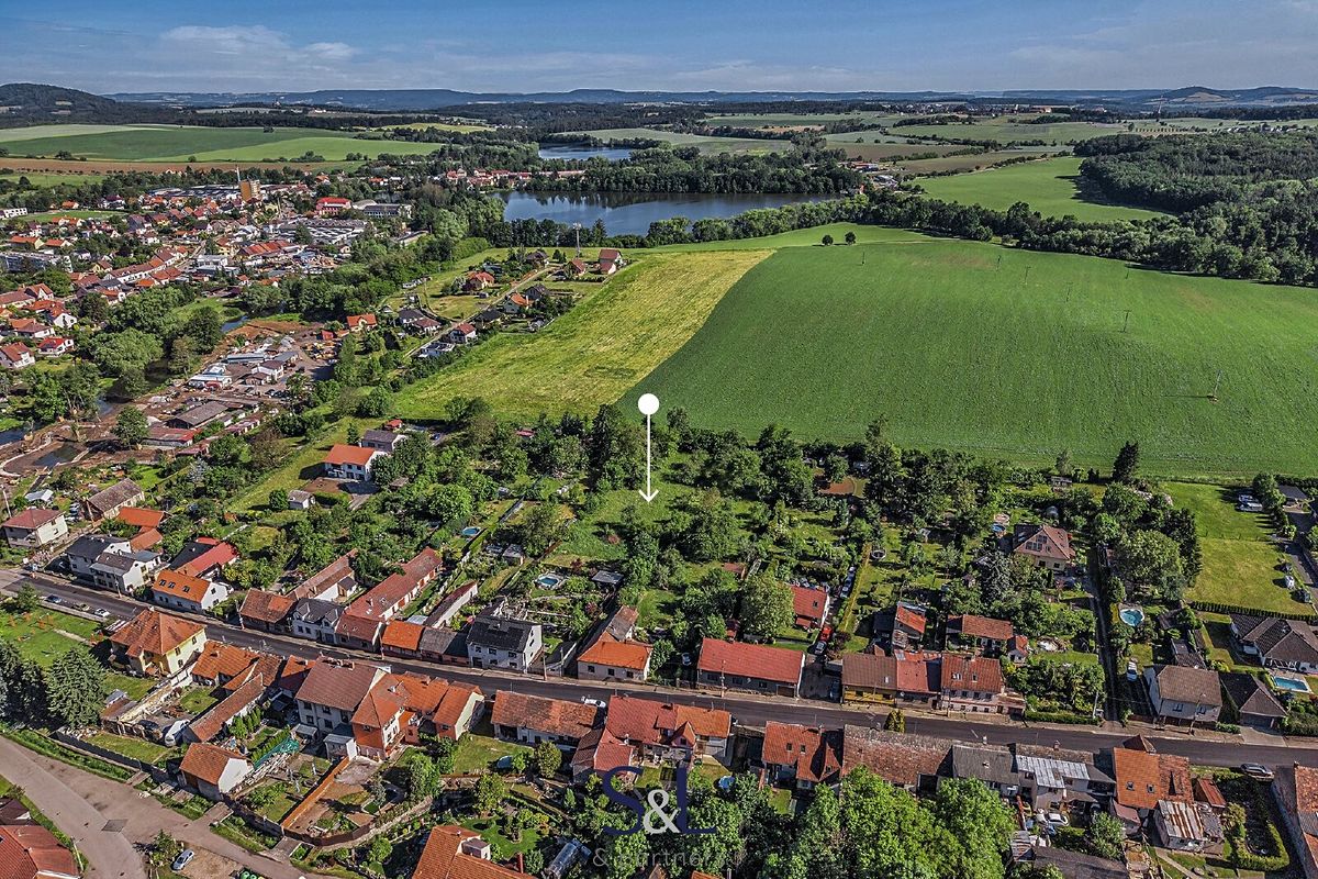 Prodej stavebního pozemku 2125 m² – fotografie 2