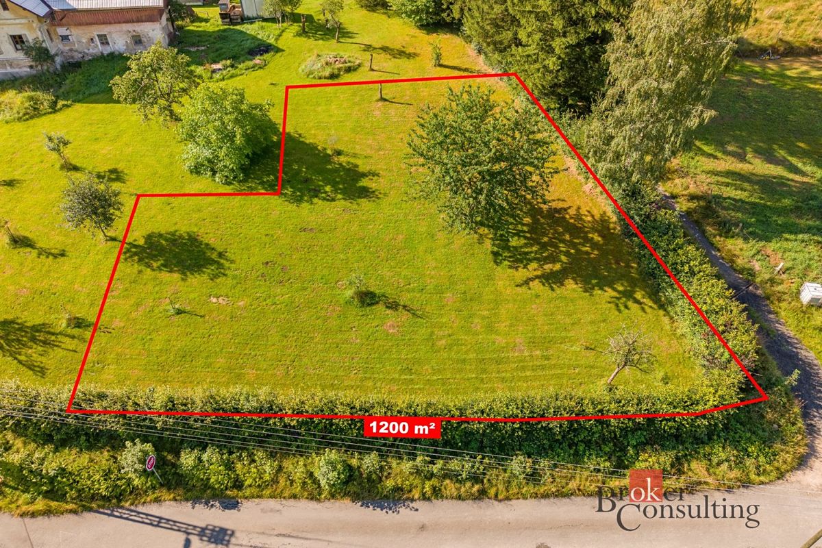 Prodej stavebního pozemku 1200 m² – fotografie 2