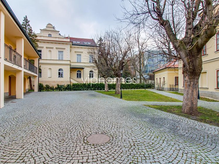 Будинок в оренду, 827 м² (21 з 23)