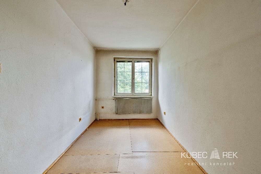 Prodej rodinného domu 330 m², pozemek 1002 m² – fotografie 4