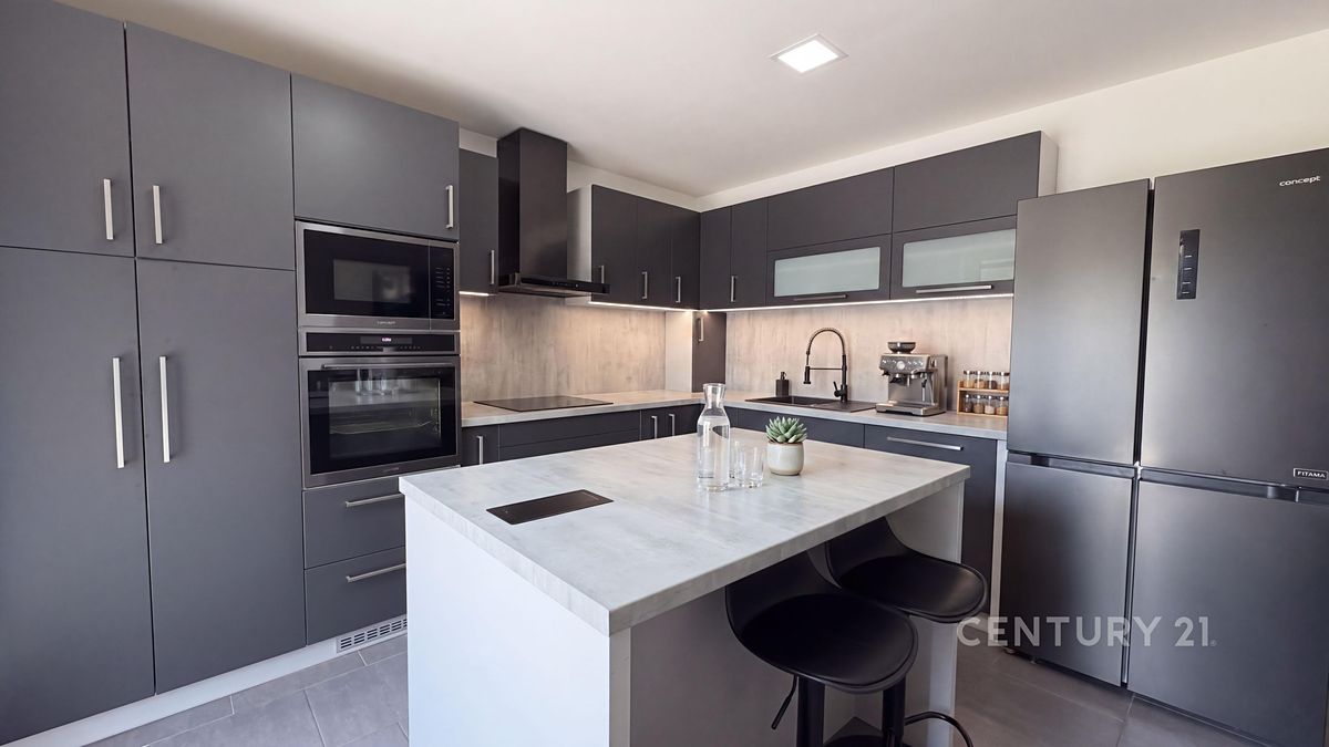Prodej rodinného domu 284 m², pozemek 1154 m² – fotografie 5