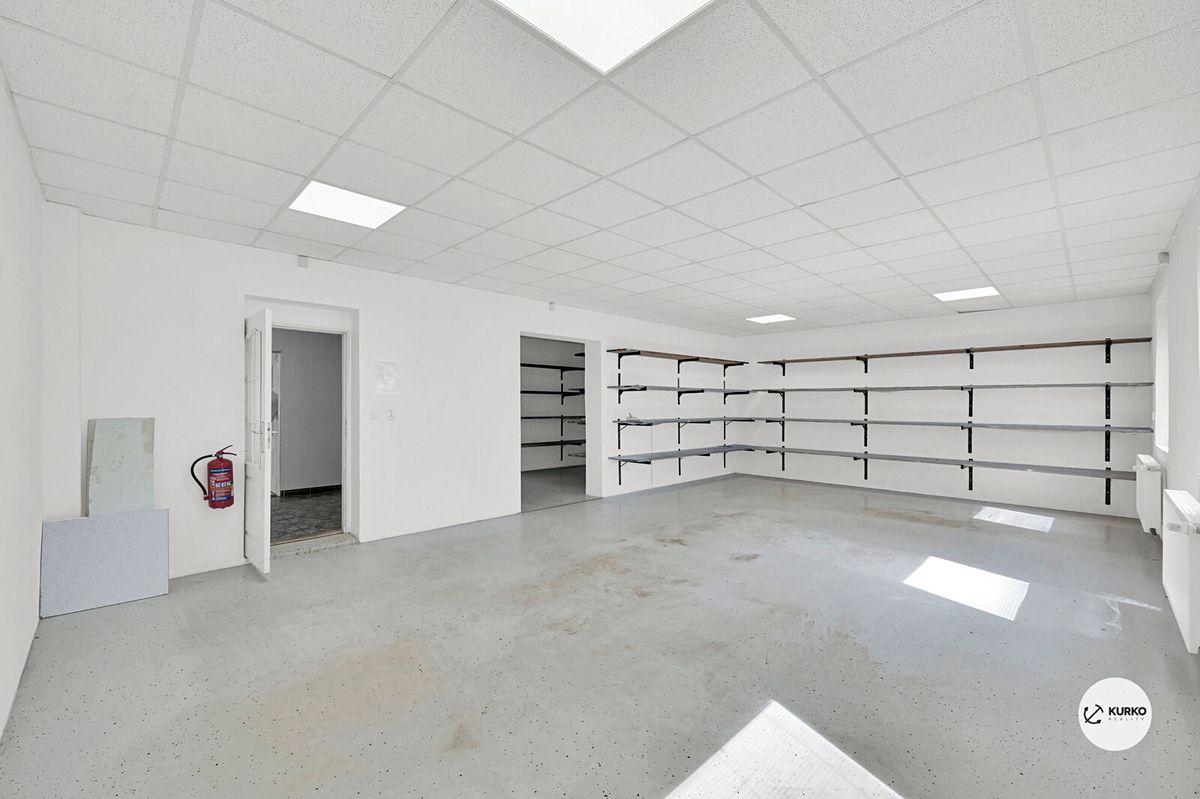 Pronájem skladového prostoru 950 m² – fotografie 4