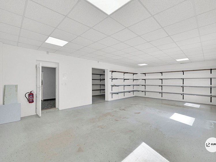 Pronájem komerčního prostoru, 950 m² (4 z 14)