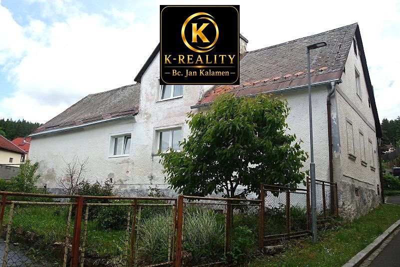 Prodej rodinného domu 372 m², pozemek 270 m² – fotografie 2