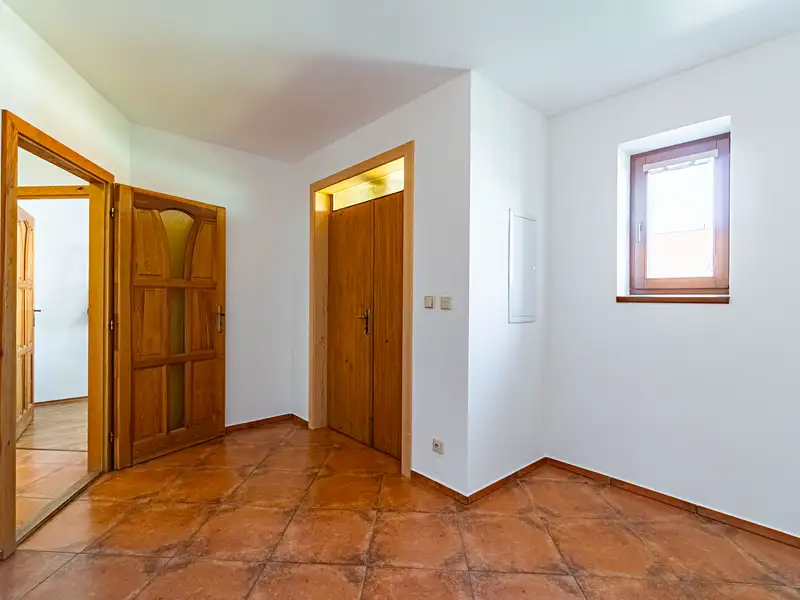 Prodej rodinného domu 285 m², pozemek 1313 m², Uherské Hradiště – náhled fotky 3