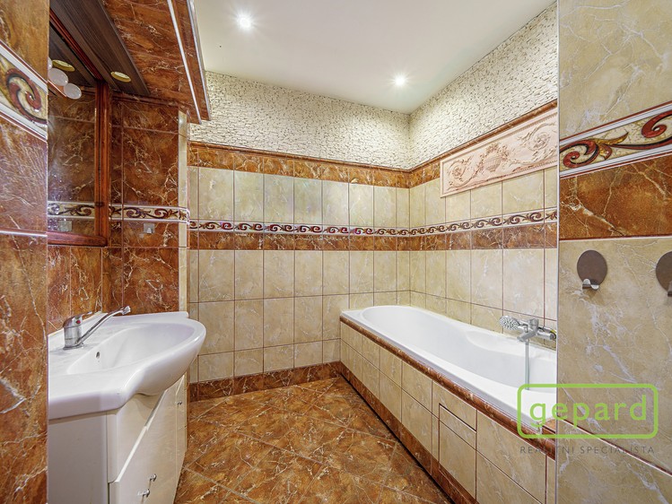 Будинок на продаж, 201 м² (16 з 35)