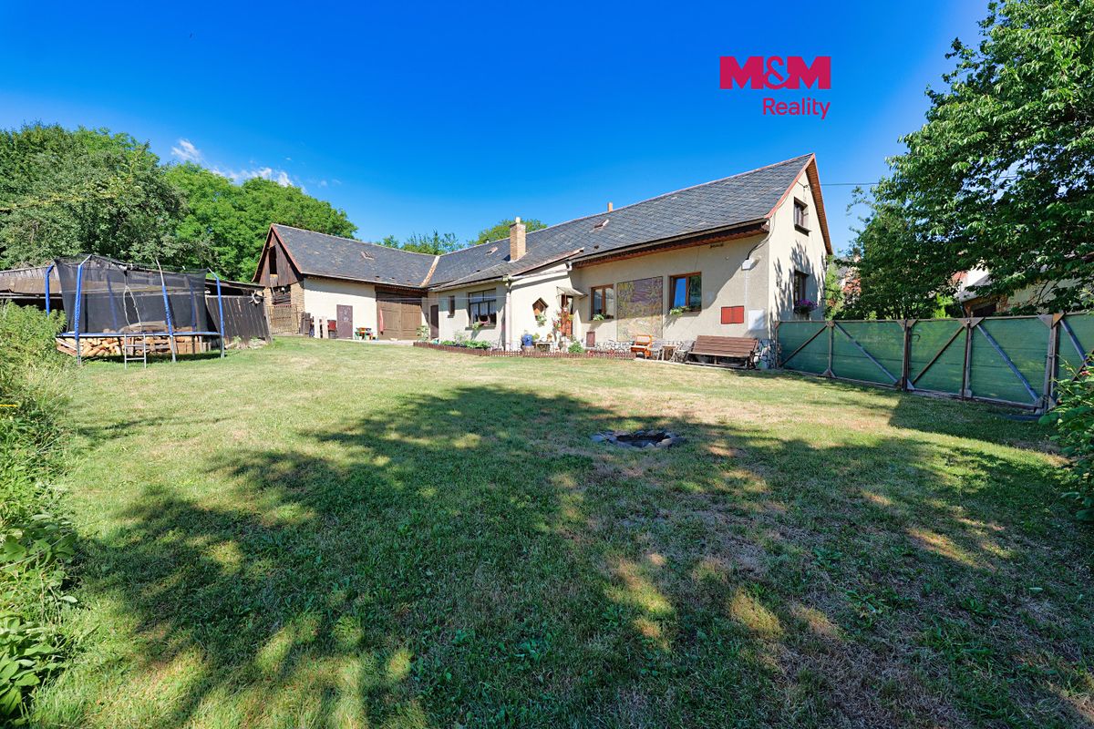 Prodej rodinného domu 100 m², pozemek 3420 m²