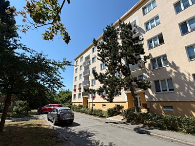 Pronájem bytu 3+kk 62 m²