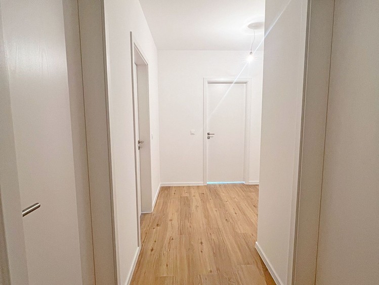 Pronájem bytu 3+kk, 74 m² (14 z 15)