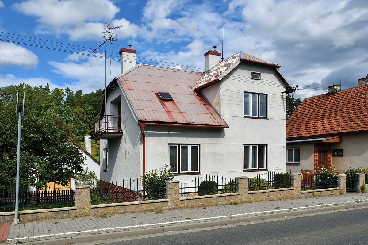 Prodej rodinného domu 190 m², pozemek 1222 m²