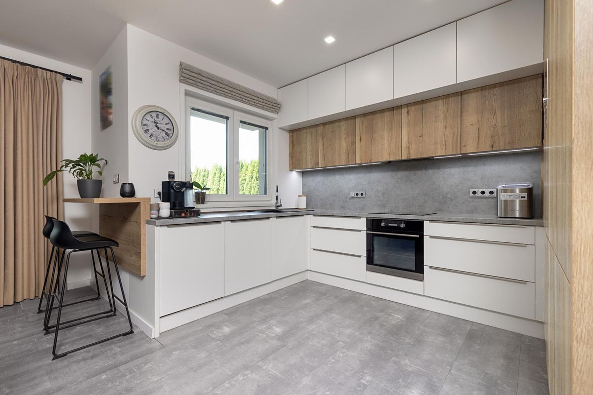 Prodej rodinného domu 241 m², pozemek 704 m² – fotografie 4