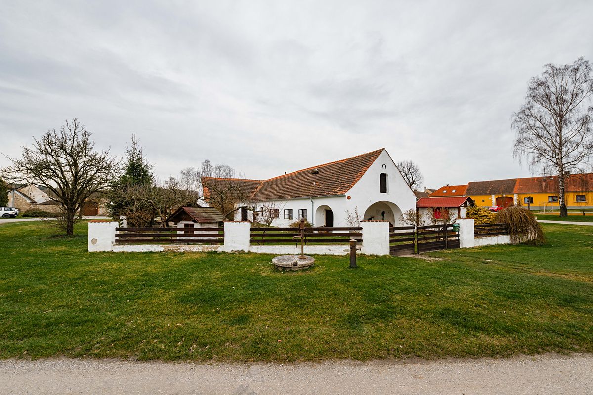 Prodej rodinného domu 259 m², pozemek 761 m²