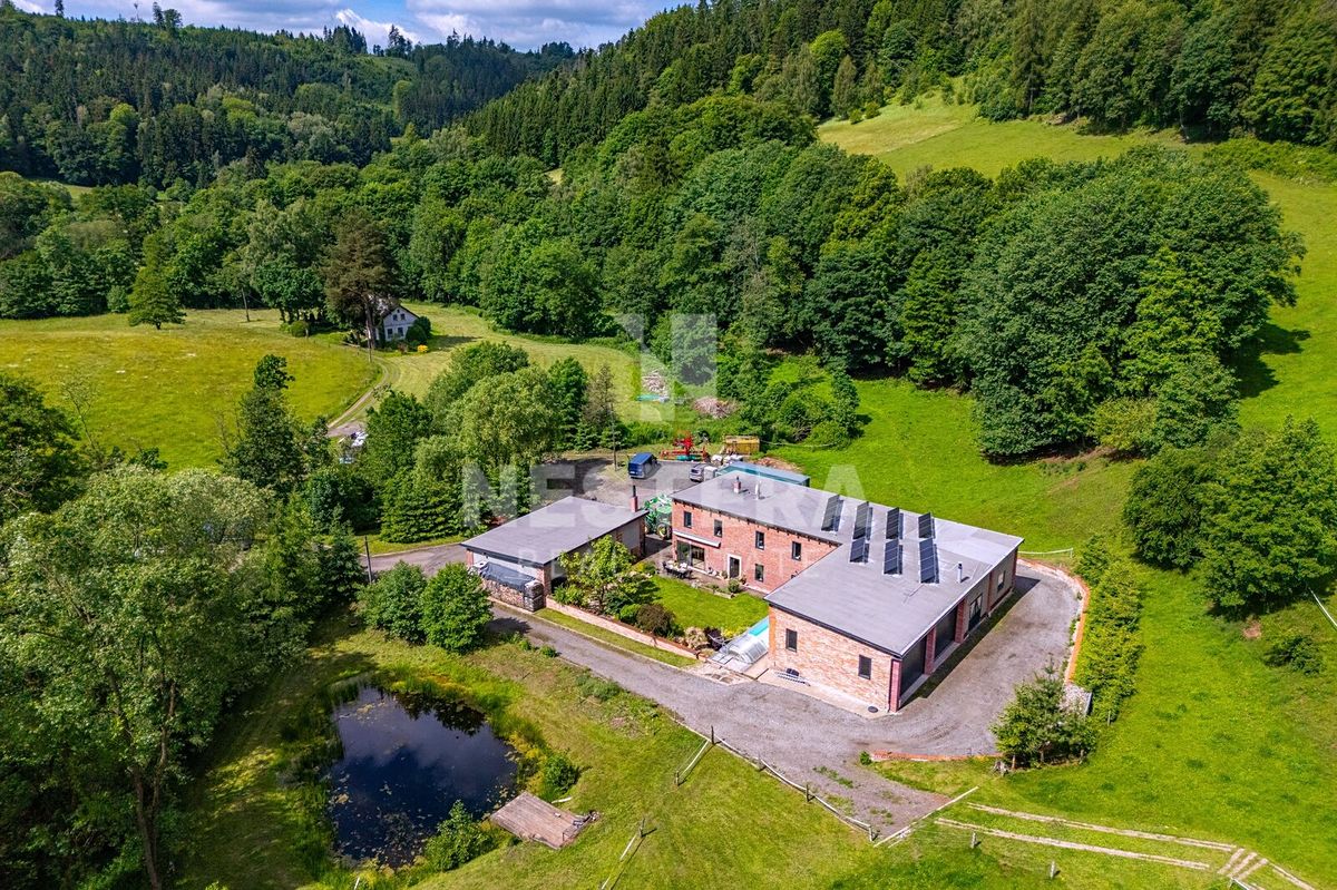 Prodej vícegeneračního domu 341 m², pozemek 798 m² – fotografie 4