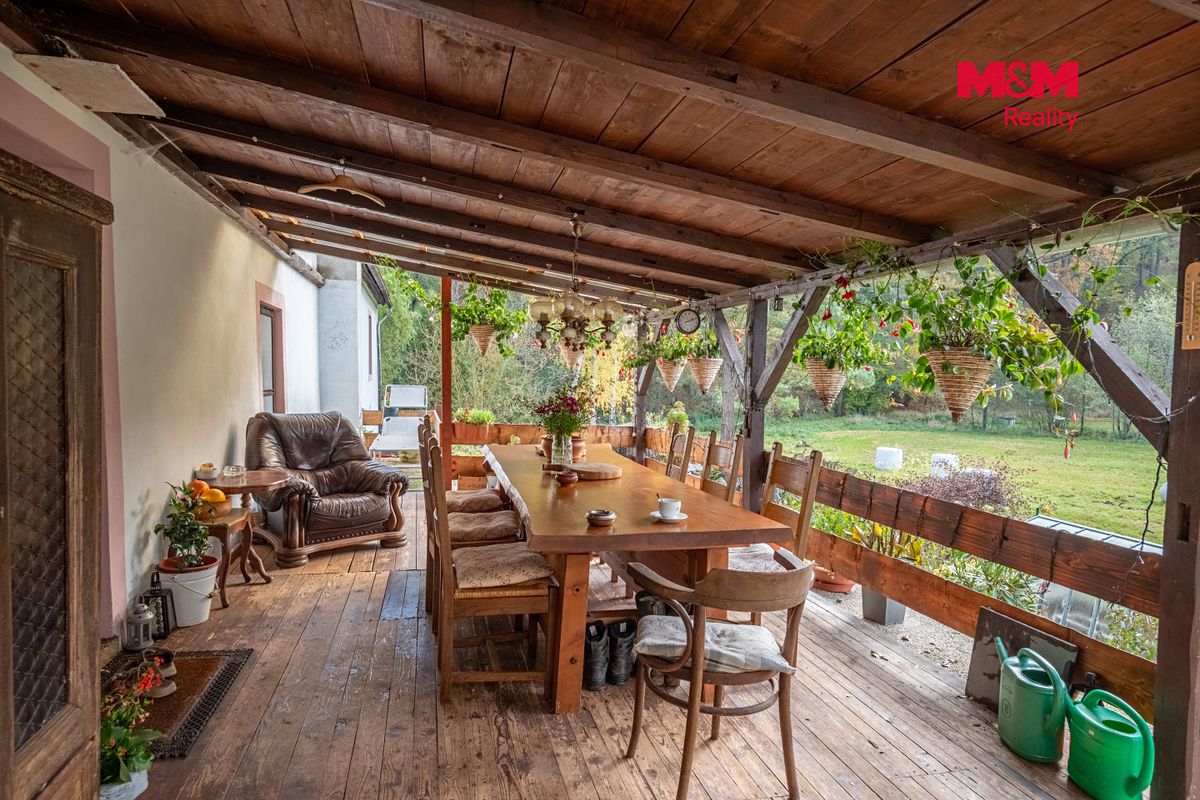 Prodej rodinného domu 550 m², pozemek 709 m² – fotografie 5