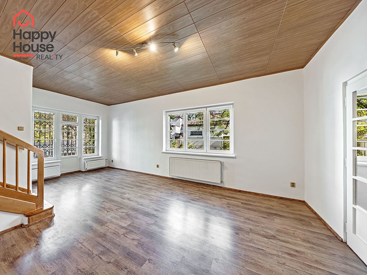 Pronájem rodinného domu 214 m², pozemek 292 m² – fotografie 4
