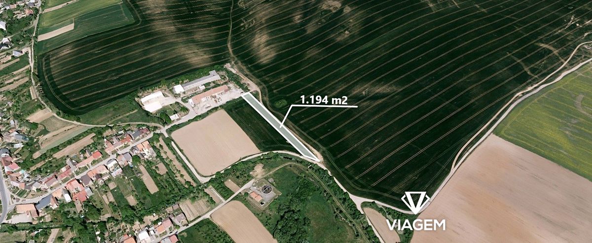 Prodej komerčního pozemku 1194 m²