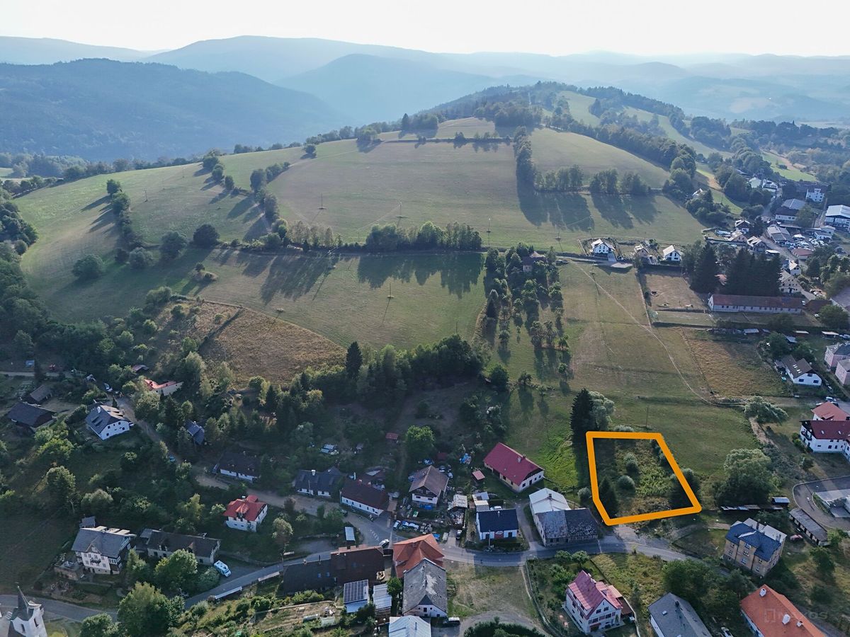 Prodej stavebního pozemku 1662 m² – fotografie 3