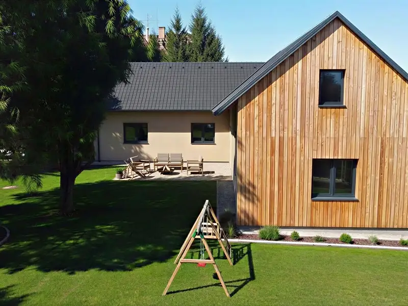Prodej rodinného domu 230 m², pozemek 840 m², Nechanice – náhled fotky 2