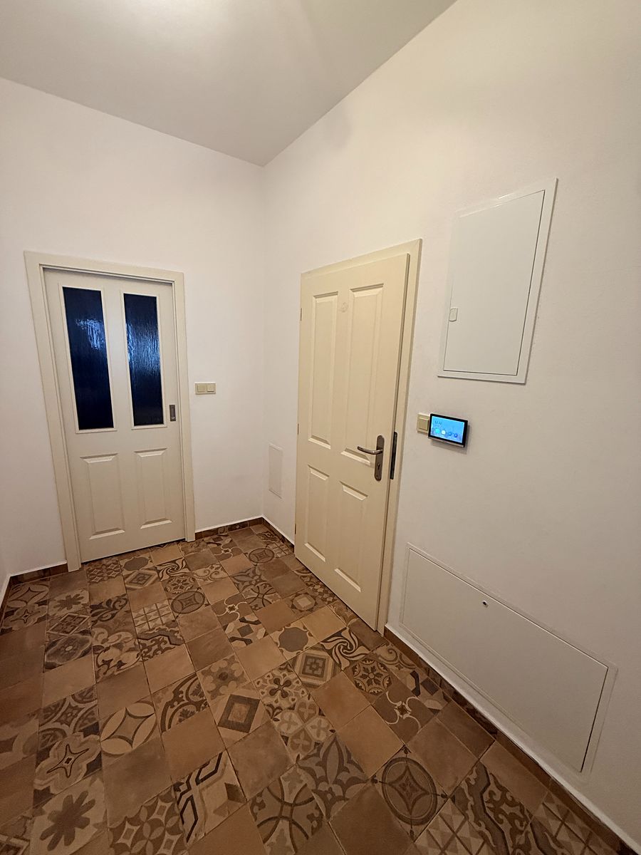 Pronájem bytu 2+kk 54 m² – fotografie 3