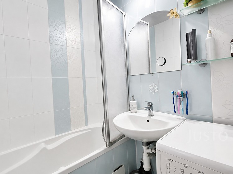Prodej bytu 4+1, 77 m² (17 z 37)