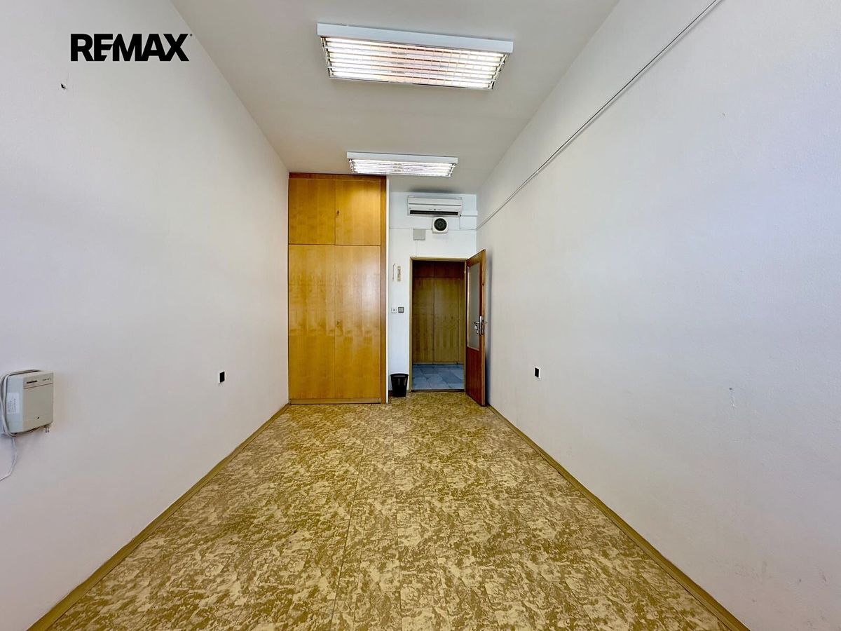 Pronájem kanceláře 15 m² – fotografie 3