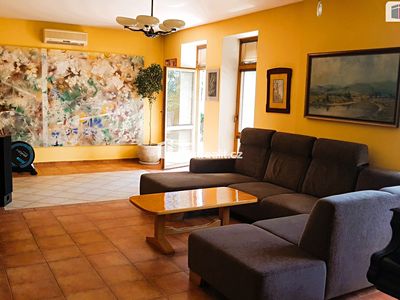 Prodej rodinného domu 303 m², pozemek 1885 m²