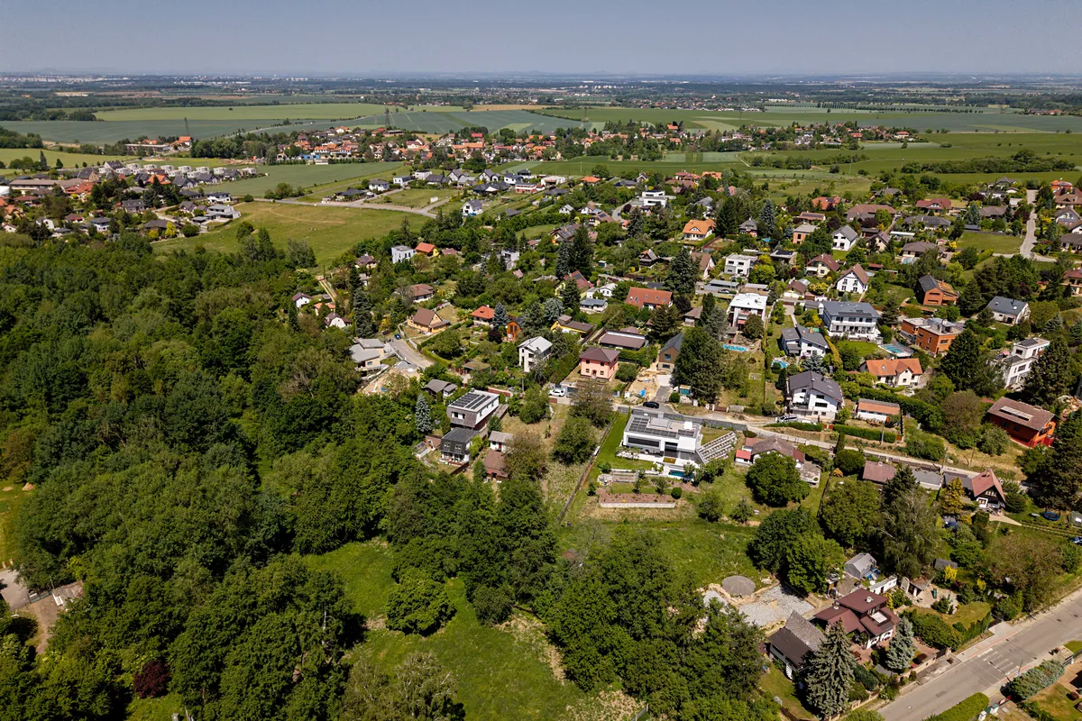 Prodej stavebního pozemku 1544 m²