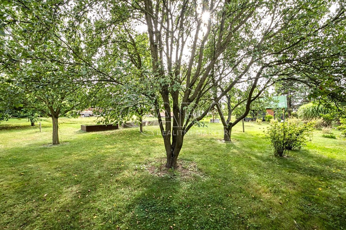 Prodej stavebního pozemku 1001 m² – fotografie 5